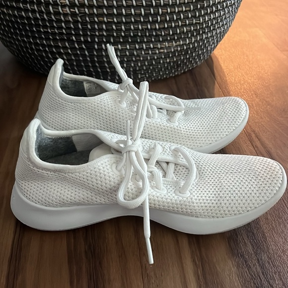 Allbirds Tree Runners - Picture 2 of 2